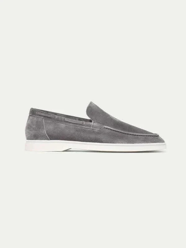 Klasyczne zamszowe loafersy Szare