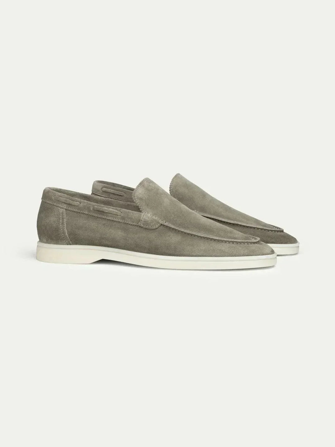 Klasyczne zamszowe loafersy oliwkowe